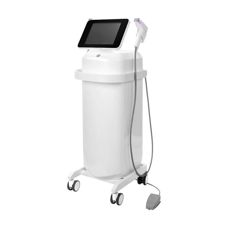 M8 Radiofrequency Microneedle Treatment – Right View